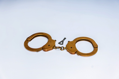 Don’t use “golden handcuffs” as a retention strategy.