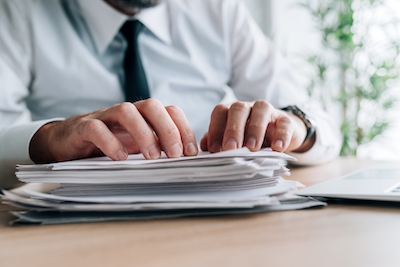 Applications per hire have climbed to 300 in 2025.