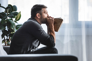 It’s easy for salespeople to panic at the end of the quarter.